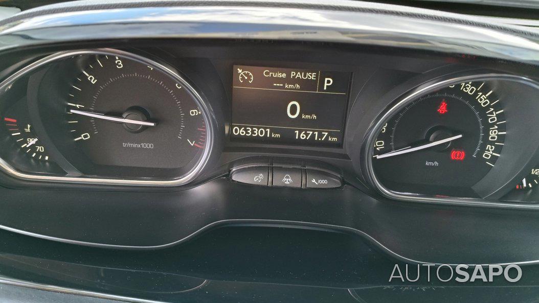 Peugeot 2008 1.2 PureTech Allure EAT6 de 2019