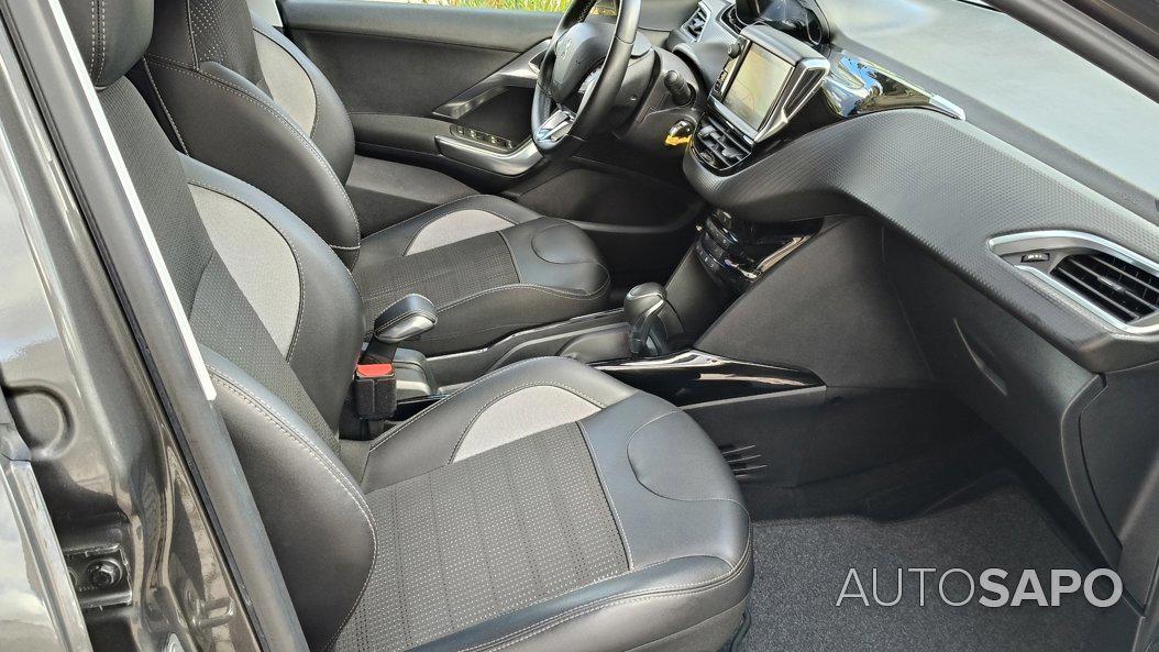 Peugeot 2008 1.2 PureTech Allure EAT6 de 2019