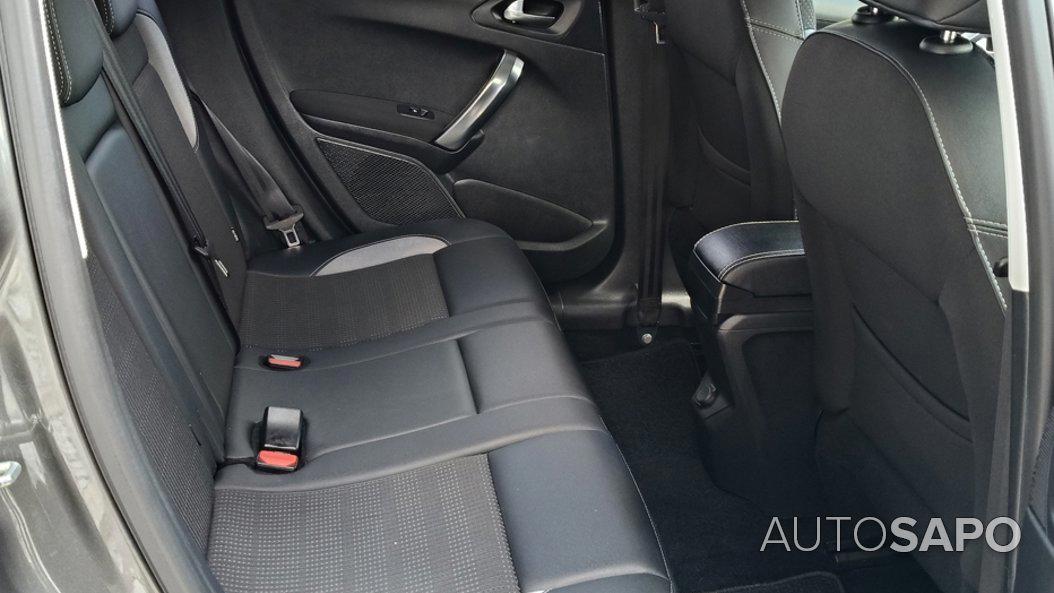 Peugeot 2008 1.2 PureTech Allure EAT6 de 2019