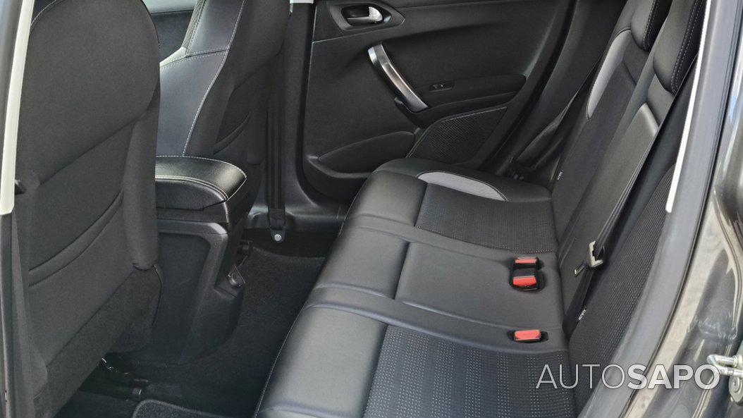Peugeot 2008 1.2 PureTech Allure EAT6 de 2019