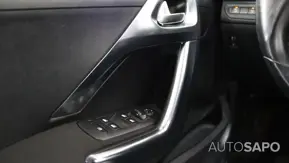 Peugeot 2008 1.2 PureTech Allure EAT6 de 2016