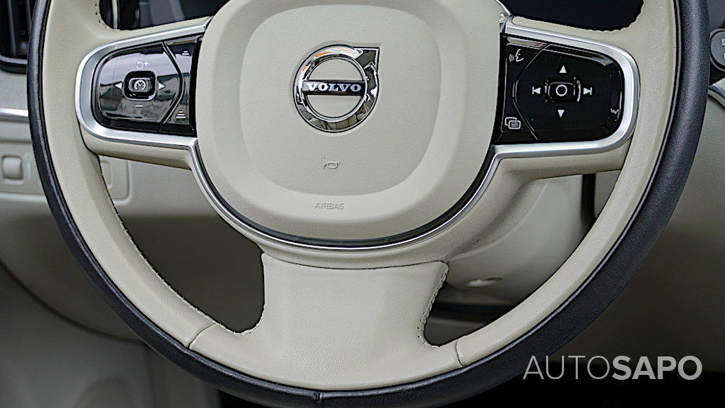 Volvo XC60 2.0 T6 PHEV Inscription AWD de 2022