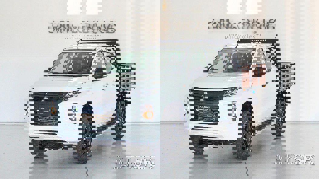 Mitsubishi L200 Strakar de 2022