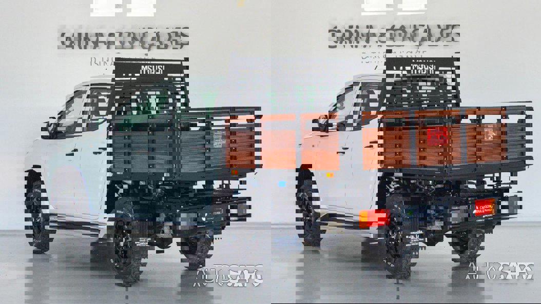 Mitsubishi L200 Strakar de 2022