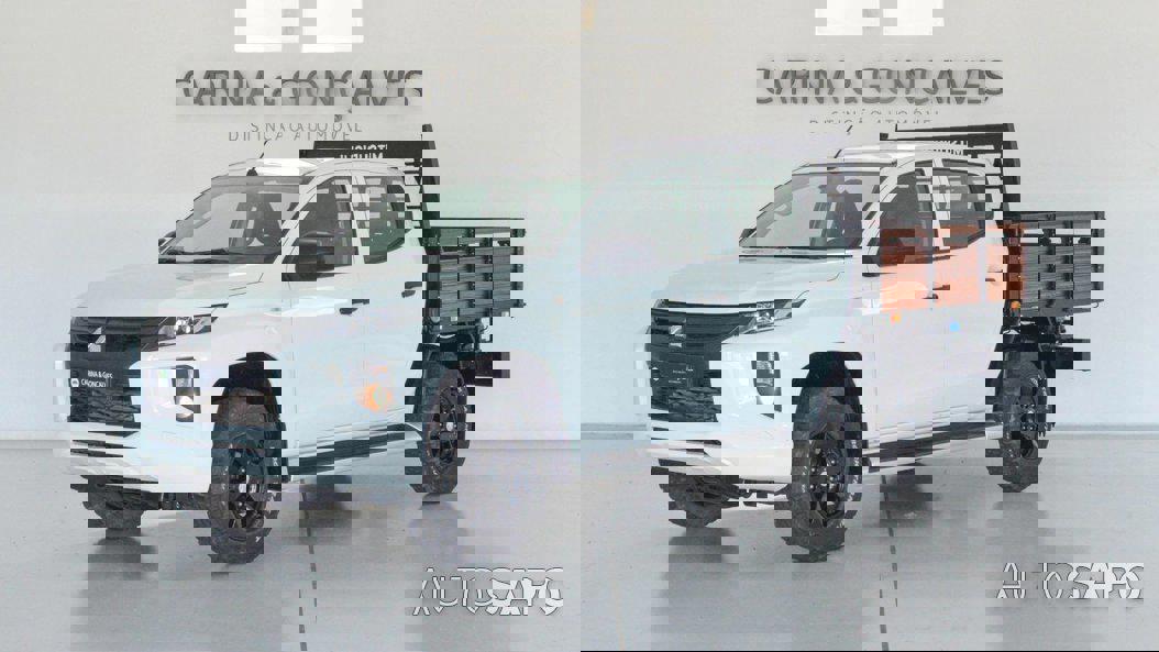 Mitsubishi L200 Strakar de 2022