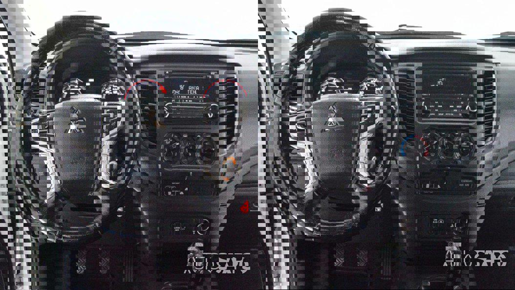 Mitsubishi L200 Strakar de 2022