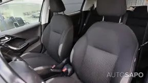 Peugeot 208 de 2016