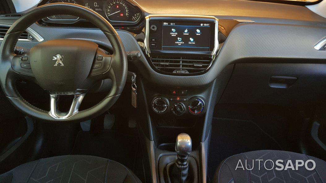 Peugeot 2008 1.5 BlueHDi Allure de 2018