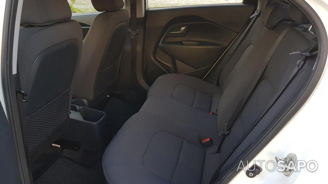 Kia Rio 1.1 CRDi EX de 2015