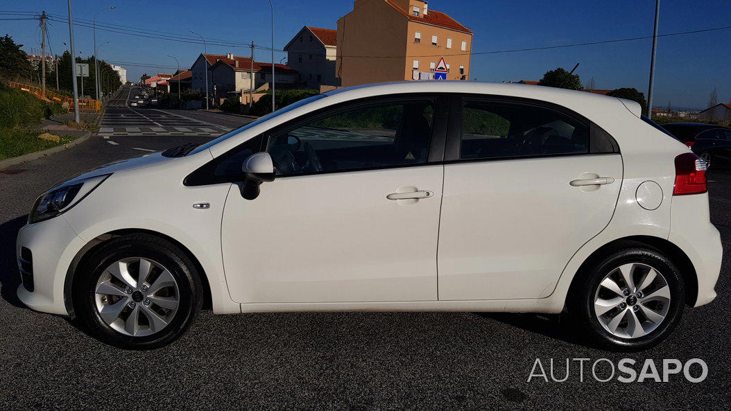 Kia Rio 1.1 CRDi EX de 2015