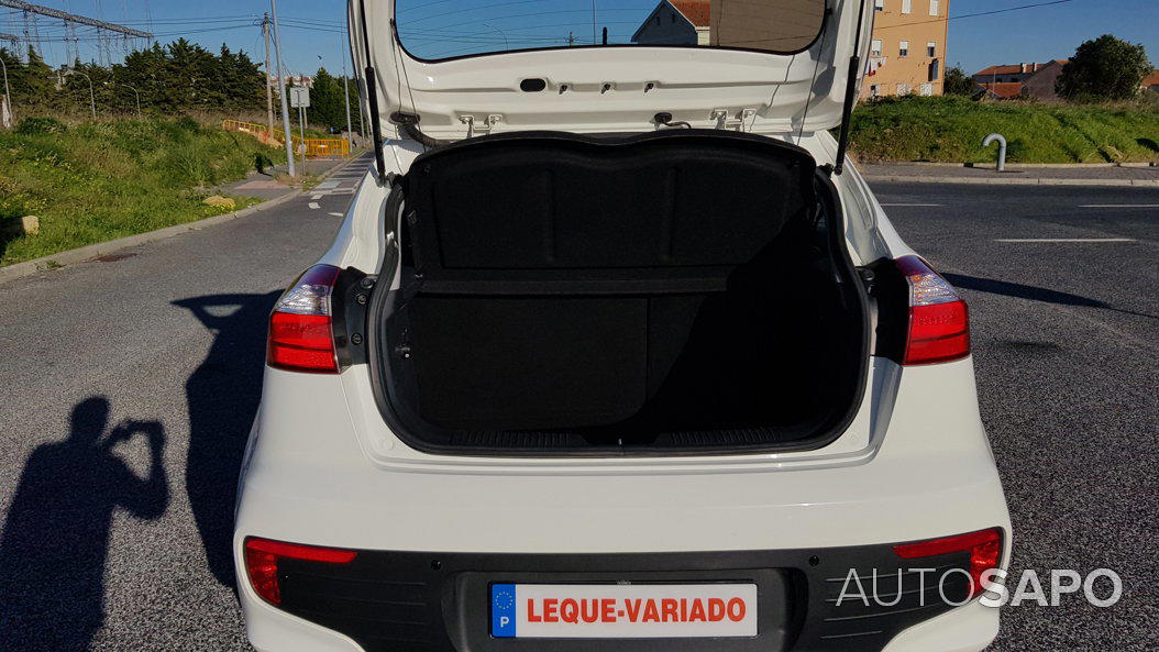 Kia Rio 1.1 CRDi EX de 2015