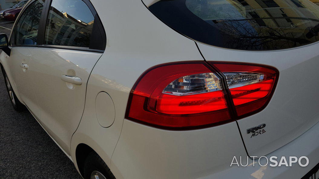 Kia Rio 1.1 CRDi EX de 2015