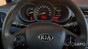 Kia Rio 1.1 CRDi EX de 2015