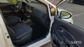 Kia Rio 1.1 CRDi EX de 2015