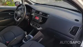 Kia Rio 1.1 CRDi EX de 2015