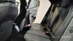 Peugeot 2008 1.2 PureTech Allure EAT8 de 2024
