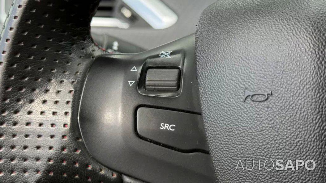 Peugeot 208 1.2 PureTech GT de 2018
