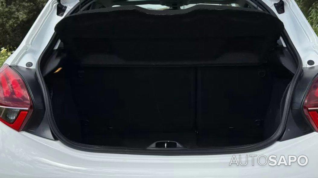 Peugeot 208 1.2 PureTech GT de 2018