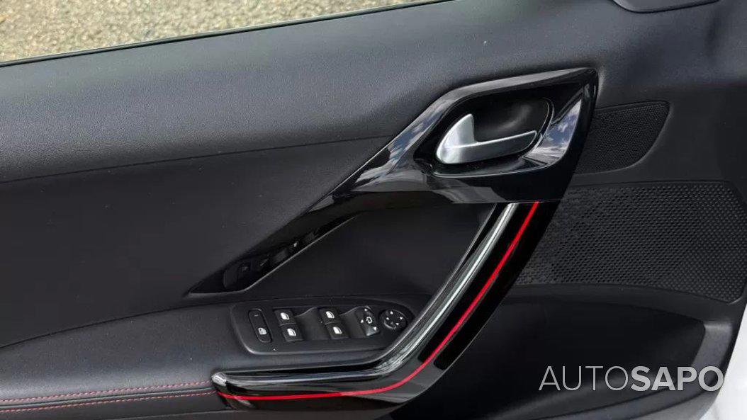 Peugeot 208 1.2 PureTech GT de 2018