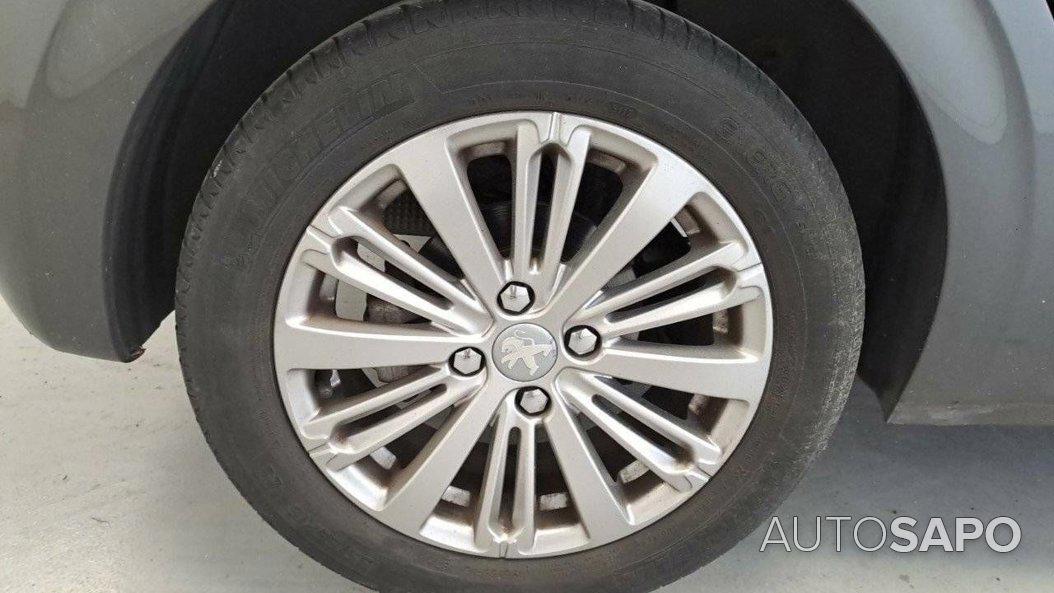 Peugeot 208 1.2 PureTech Allure de 2018