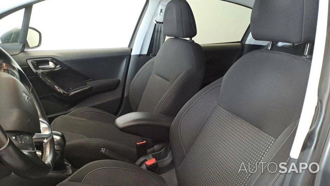 Peugeot 208 1.2 PureTech Allure de 2018
