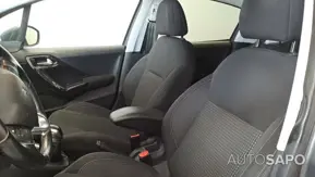 Peugeot 208 1.2 PureTech Allure de 2018