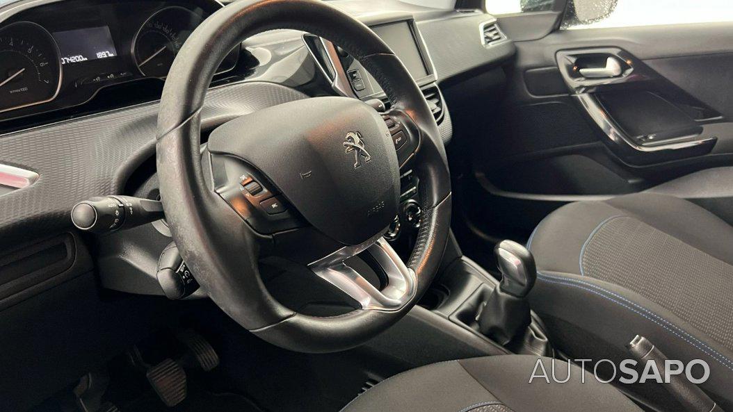 Peugeot 208 1.2 PureTech Style de 2018