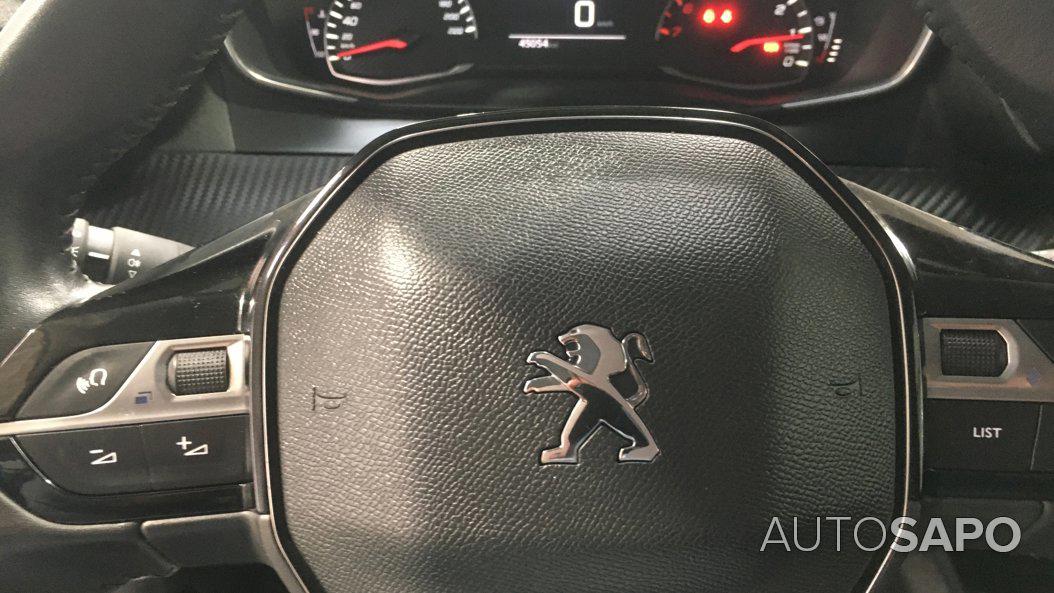 Peugeot 2008 1.5 BlueHDi Active de 2021