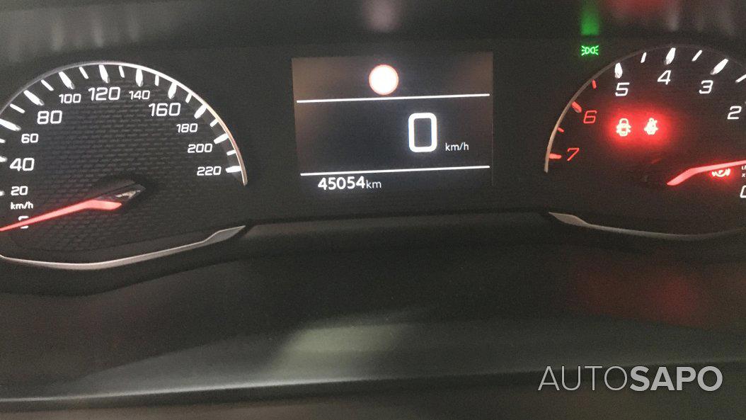 Peugeot 2008 1.5 BlueHDi Active de 2021