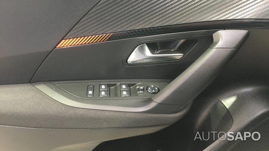Peugeot 2008 1.5 BlueHDi Active de 2021