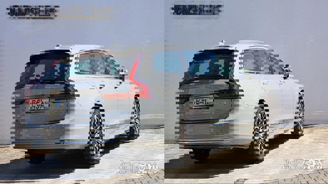 Volvo V90 de 2025