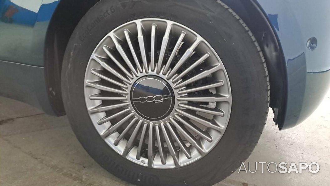 Fiat 500e 3+1 42 KWH de 2023