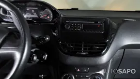 Peugeot 208 de 2014