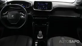 Peugeot 208 1.2 PureTech Allure Pack EAT8 de 2021