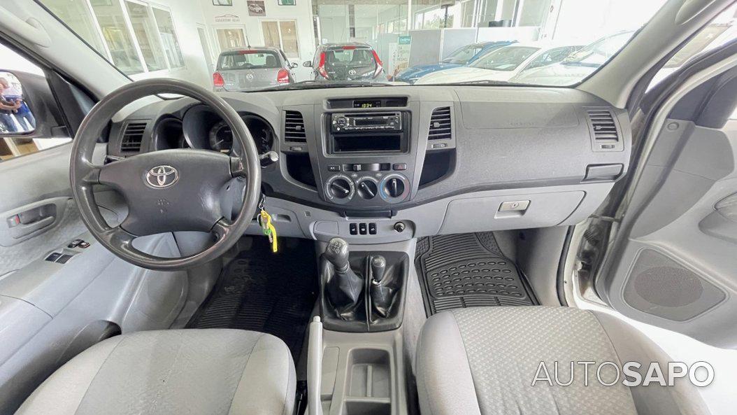 Toyota Hilux 2.5 D-4D 4WD CE CM AC de 2010