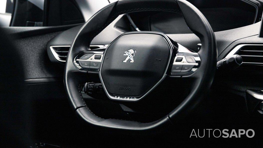Peugeot 3008 1.5 BlueHDi Allure EAT8 de 2020