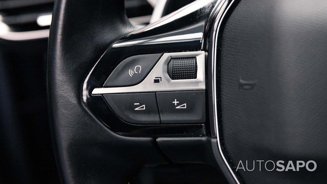 Peugeot 3008 1.5 BlueHDi Allure EAT8 de 2020