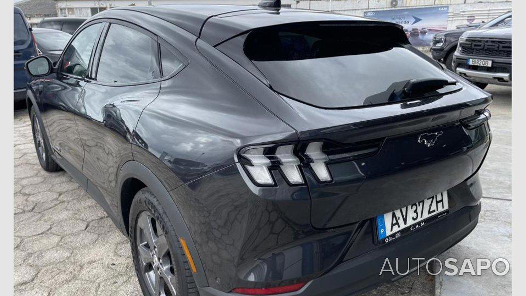 Ford Mustang Mach-E RWD de 2023