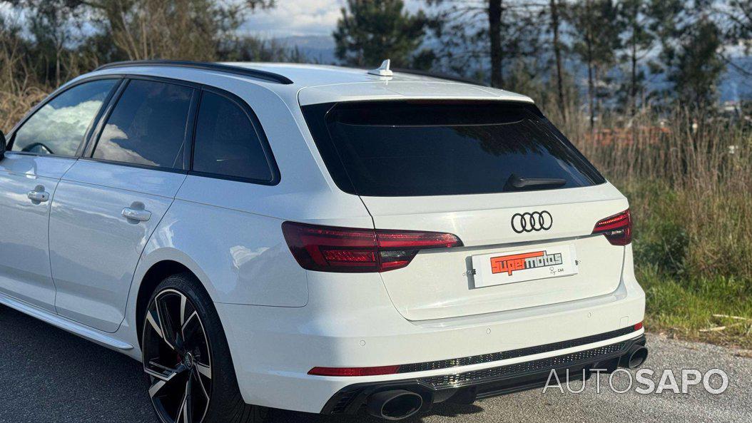 Audi A4 2.0 TDi S-line de 2017