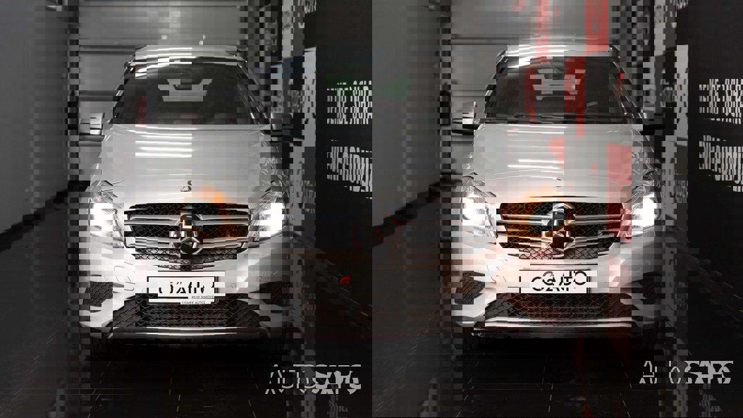 Mercedes-Benz Classe A 180 d Urban de 2015