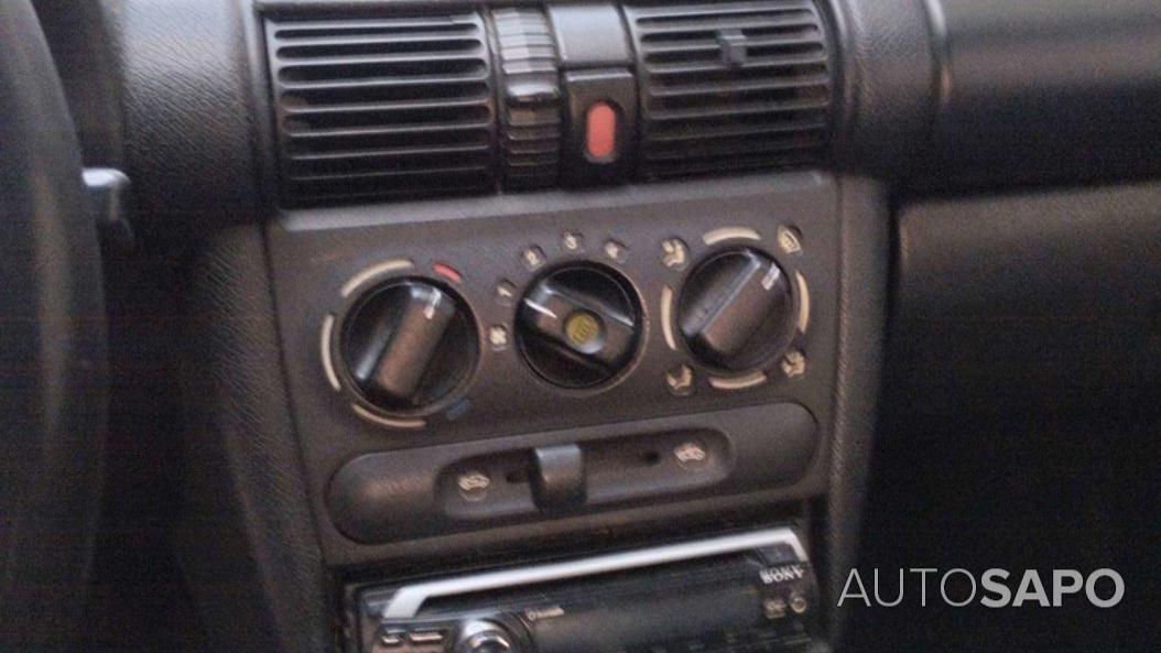Opel Corsa 1.7 D Janelas de 1998