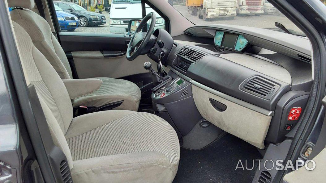 Peugeot 807 2.2 HDi Navteq de 2005