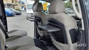 Peugeot 807 2.2 HDi Navteq de 2005