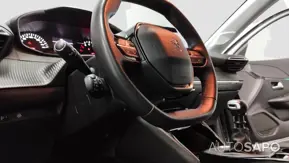 Peugeot 208 1.2 PureTech Allure de 2021