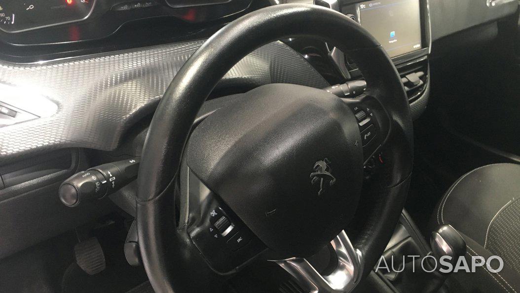 Peugeot 208 1.6 Blue HDI Style de 2017