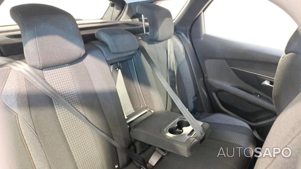 Peugeot 3008 1.5 BlueHDi Active de 2021