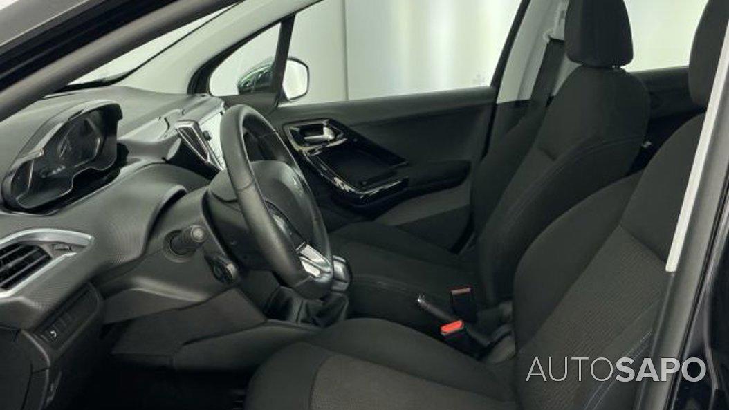 Peugeot 208 1.2 PureTech Style de 2018