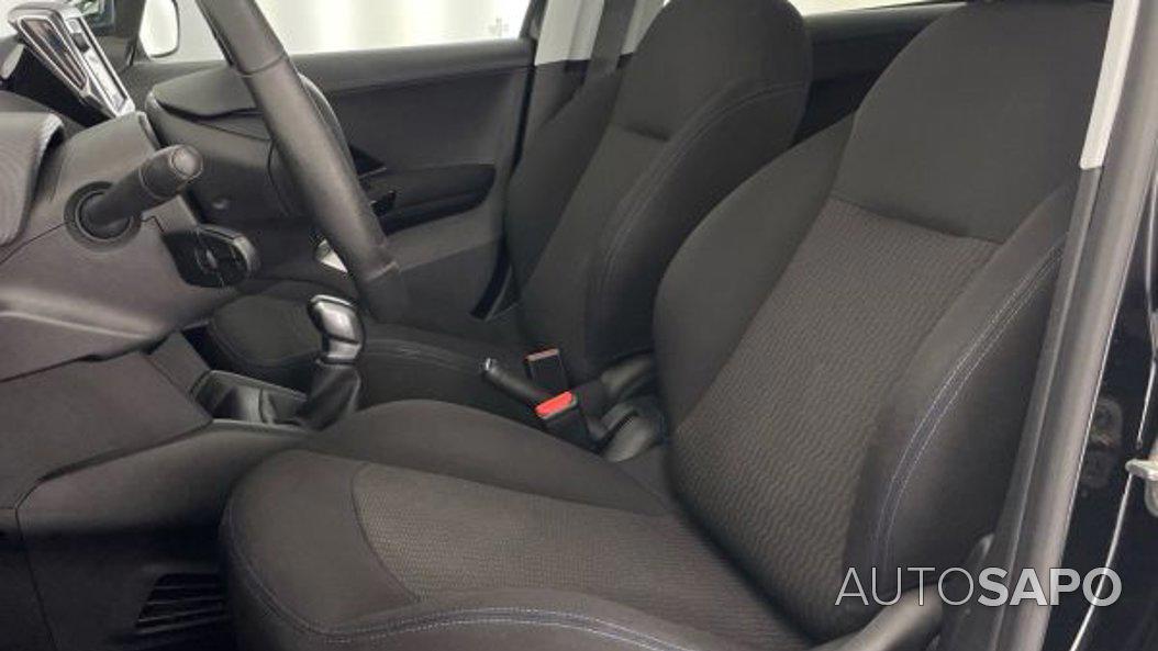 Peugeot 208 1.2 PureTech Style de 2018
