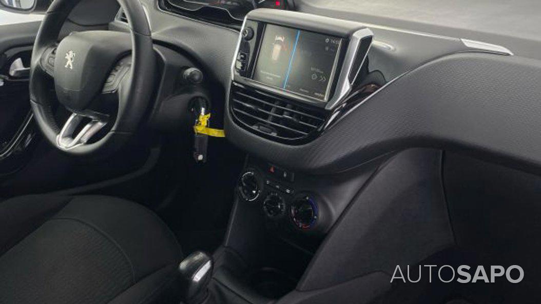 Peugeot 208 1.2 PureTech Style de 2018