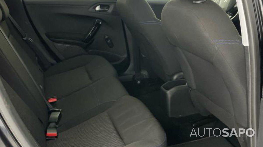 Peugeot 208 1.2 PureTech Style de 2018